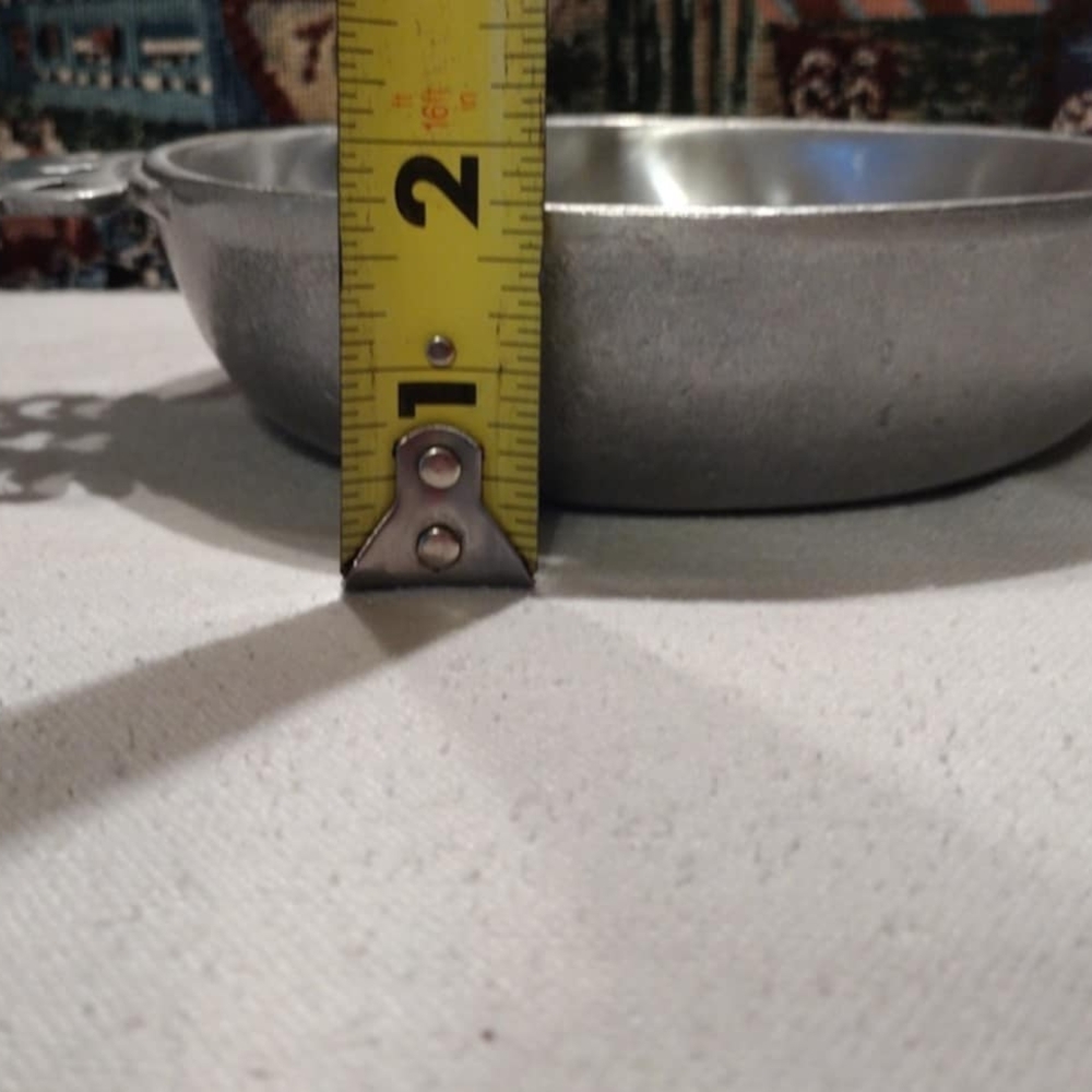 Vintage Wilton bicentennial Armetale Plough Tavern Double Handled Porringer Bowl - Picture 9 of 12